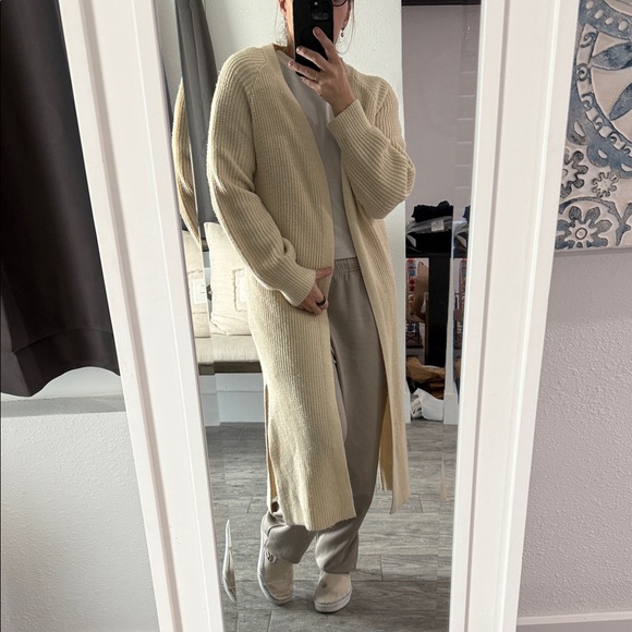 Sweaters - Super Cozy Long  Cream Knit Cardigan